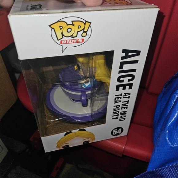 Funko Mad Tea Party Ride - Mad Hatter & Alice - Picture 8 of 11